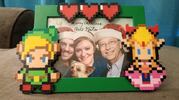 她的神秘圣誕老人居然是比爾•蓋茨?。?！