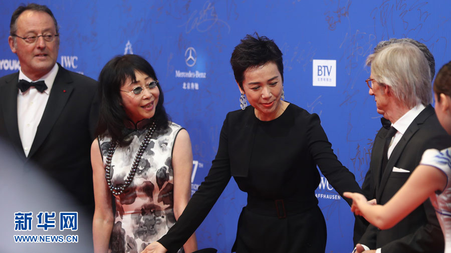 第七屆北京國際電影節(jié)開幕 “達(dá)康書記”走紅毯（組圖）