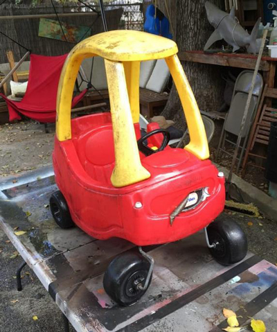 史上最拉風兒童車 廢舊零件再現(xiàn)“瘋狂的麥克斯”(組圖)