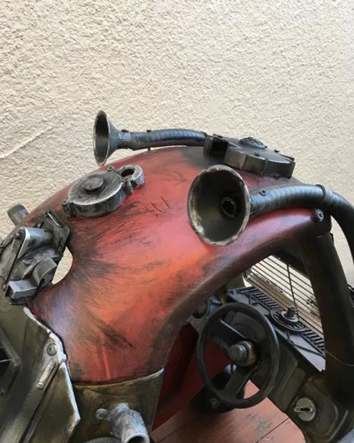 史上最拉風兒童車 廢舊零件再現(xiàn)“瘋狂的麥克斯”(組圖)