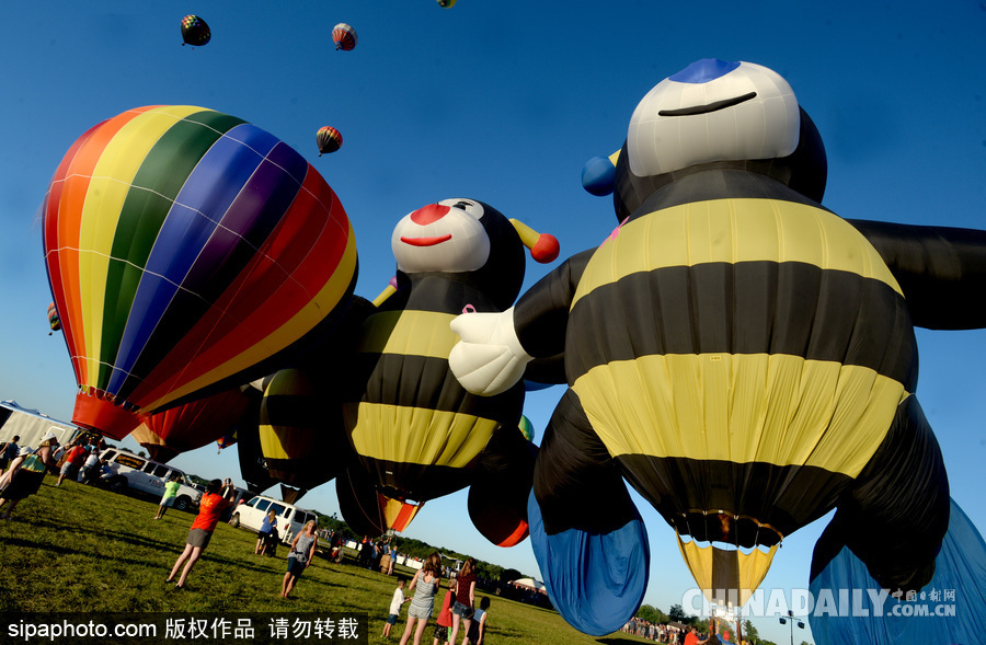 美新澤西州熱氣球節開幕 五彩繽紛扮靚天空（組圖）
