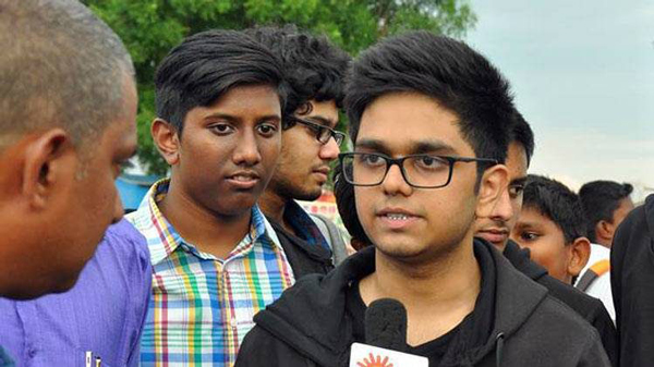 印度小哥發明“電擊鞋” 可以電擊色狼并報警