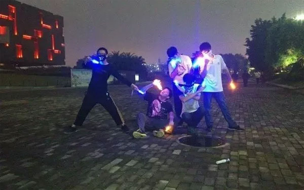 瘋狂“打call”用地道英語怎么說？