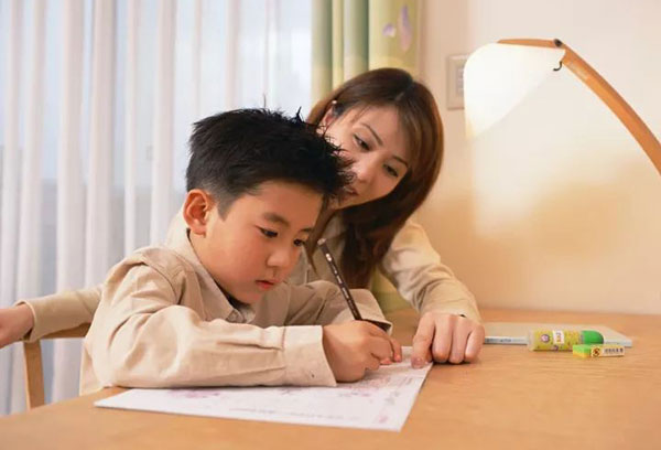 沒有博士文憑、高管履歷，你也想競(jìng)選小學(xué)“家委會(huì)”？