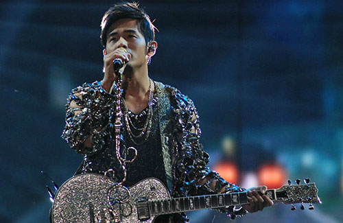 又想騙我去追星！研究表明經常看演唱會可延年益壽