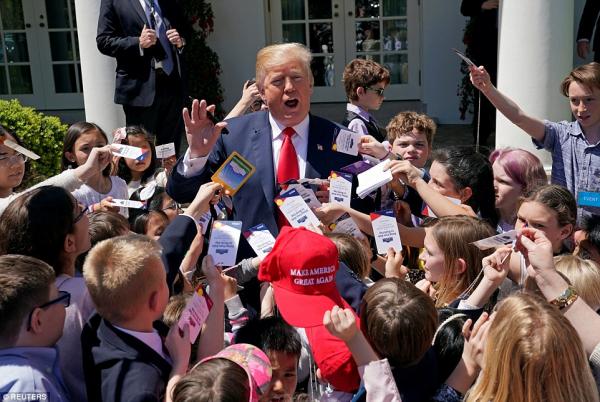 白宮舉辦“帶孩子上班日” 特朗普不忘揶揄記者