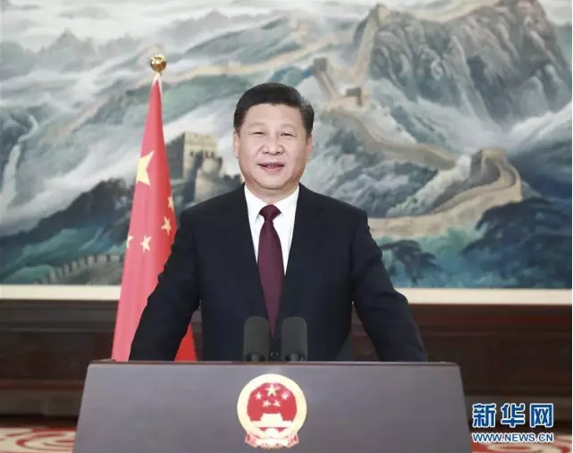 習主席的2017新年賀詞中英雙語全文,大家擼起袖子加油干!