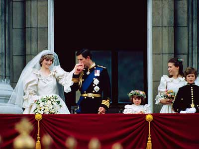 戴妃逝世13周年 藏品升值數倍