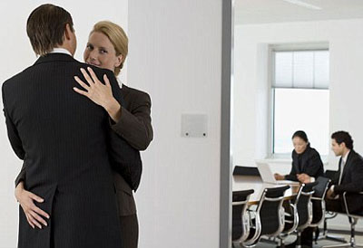 德國(guó)對(duì)辦公室親吻說“不”