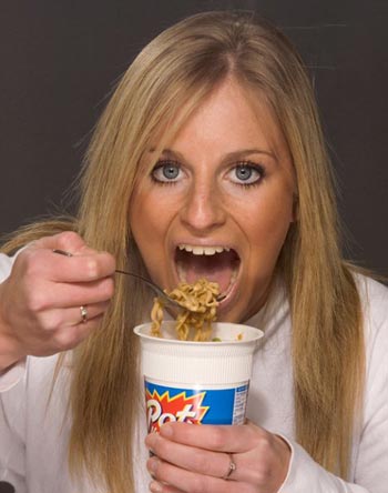 英國獨自進餐人數多 自娛自樂不寂寞