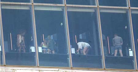 紐約酒店現透明廁所 如廁“春光”一覽無余