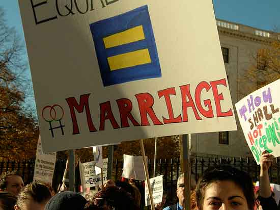 法國裁定:市長不能拒絕主持同性婚姻