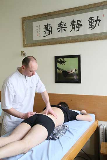 Chinese acupuncture thrives in Lithuania