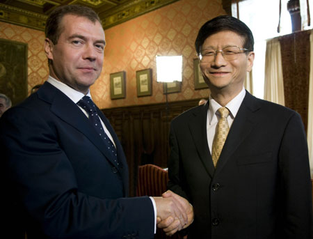 State Councilor attends SCO meetings in Moscow