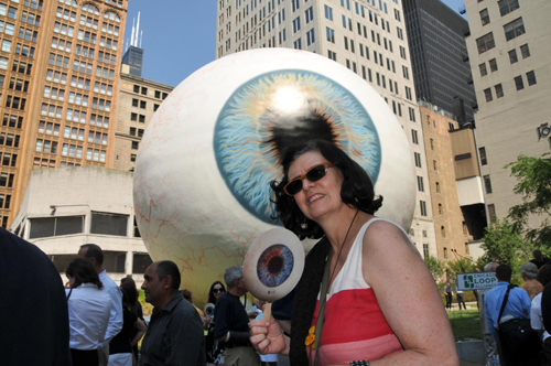 Chicago gets 90-feet-high 'Eyeball'