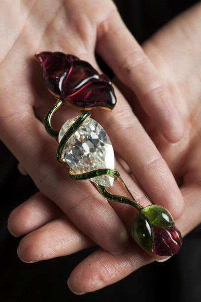 Lily Safra's jewels to be auctioned in Geneva