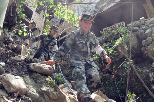 Medical officer brings hope to quake victims