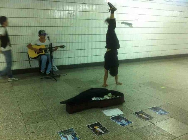 盤點國內“乞討界”的各種奇葩