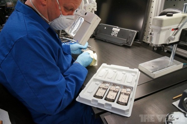 世界上最奢侈手機是怎樣煉成的(組圖)