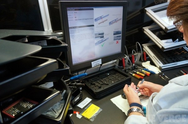 世界上最奢侈手機是怎樣煉成的(組圖)