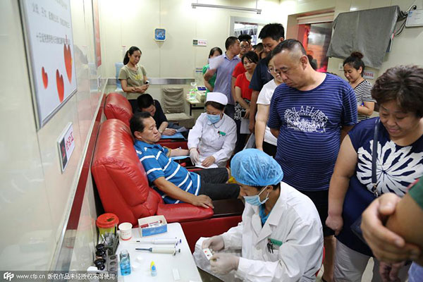 Former millionaire gives up hermit's life to become monk