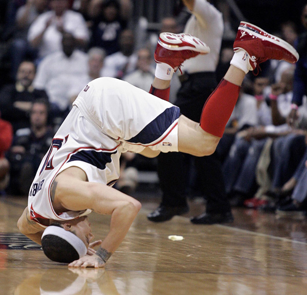 NBA：老鷹兇猛 科比28分湖人兩連敗