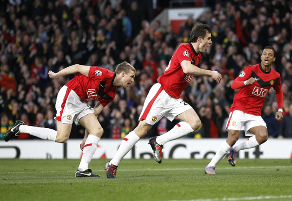 歐冠：拜仁連扳兩球 10人曼聯(lián)主場(chǎng)3:2出局