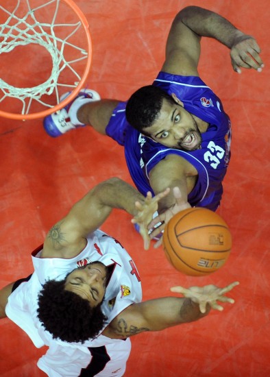 CBA季后賽：上海爆大冷 客場(chǎng)逆轉(zhuǎn)廣東扳平比分