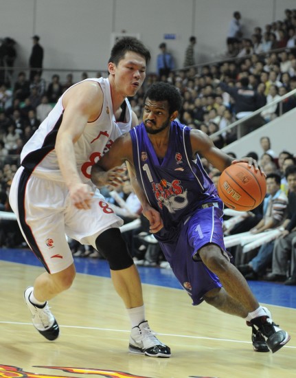 CBA季后賽：上海爆大冷 客場逆轉(zhuǎn)廣東扳平比分