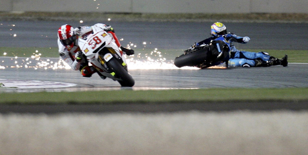 世界摩托車錦標(biāo)賽卡塔爾站：MOTOGP羅西奪冠