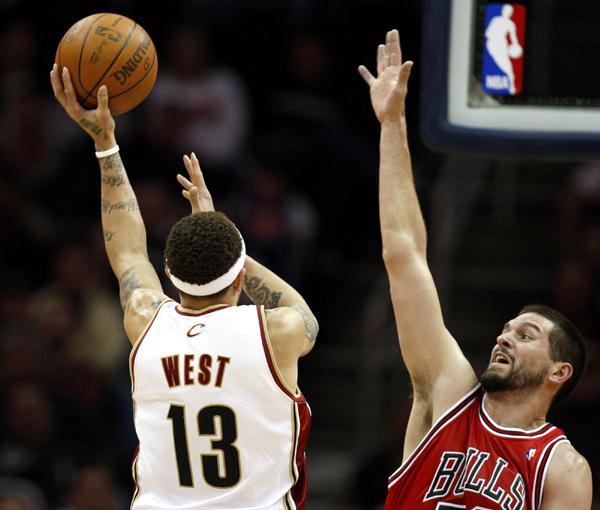 NBA季后賽：騎士主場(chǎng)屠牛 2:0領(lǐng)先