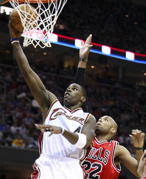 NBA季后賽：騎士主場屠牛 2:0領先