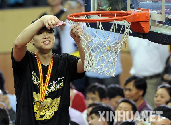 CBA總決賽：廣東隊(duì)摘得總冠軍