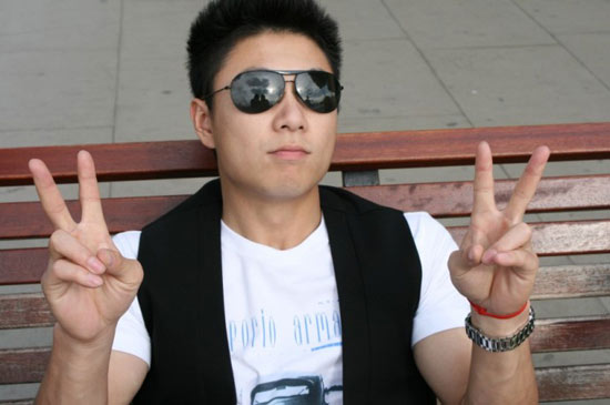 易建聯(lián)潮人裝觀戰(zhàn) 體壇潮男劉翔雷人