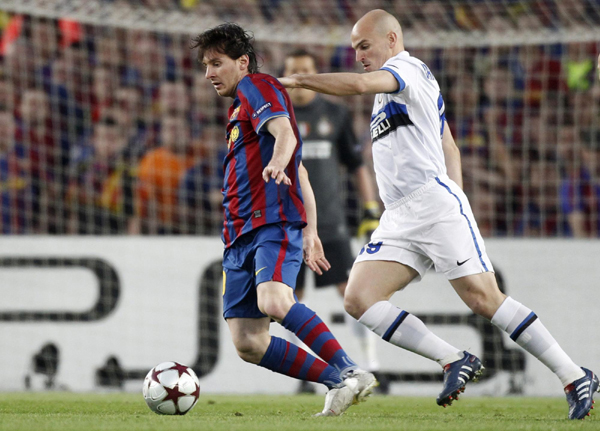 歐冠：10人國米0:1小負(fù)巴薩仍晉級 時隔38年進決賽