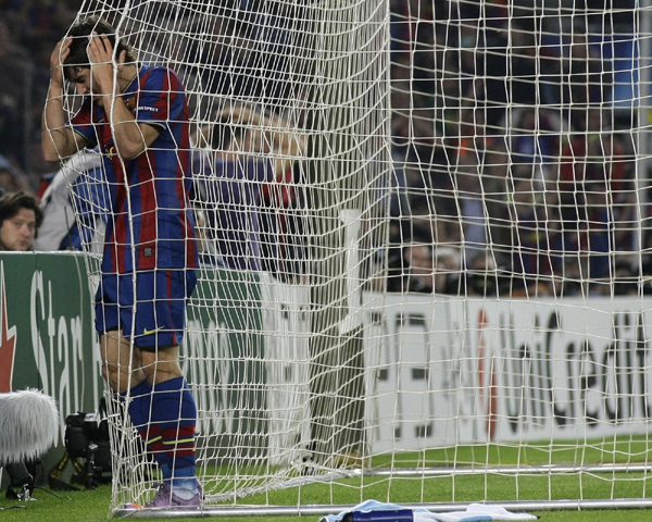 歐冠：10人國(guó)米0:1小負(fù)巴薩仍晉級(jí) 時(shí)隔38年進(jìn)決賽