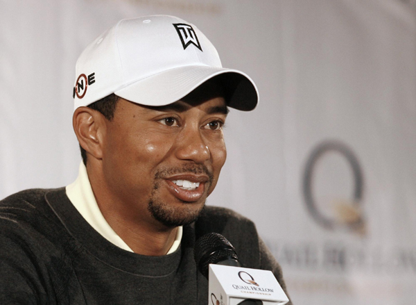 美巡賽：“老虎”伍茲再出征 “飛人”喬丹搶風頭