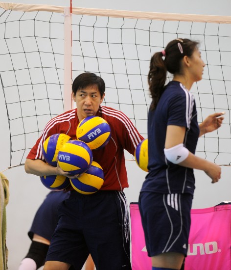 女排主帥王寶泉訓練場上過“五一”