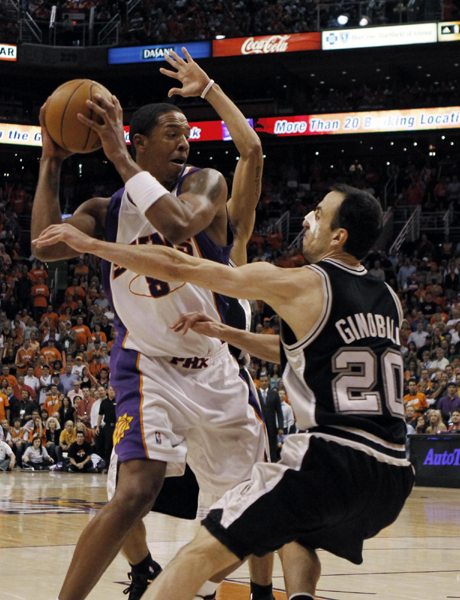 NBA：納什狂砍33分 太陽主場擊退馬刺1:0領先