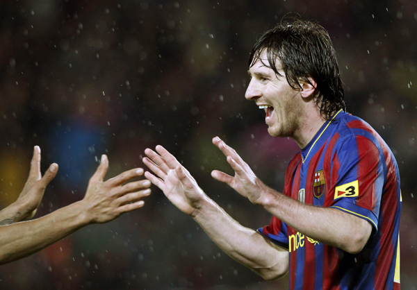 巴塞羅那雨中4:1擊退特內(nèi)里費 取得主場10連勝