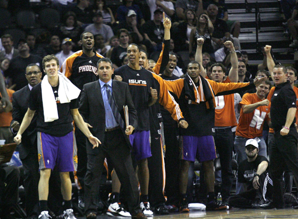NBA：“獨眼”納什帶太陽率先晉級 馬刺被0:4橫掃