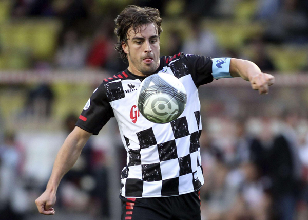 F1明星車手參加足球慈善賽 籌款幫助世界兒童