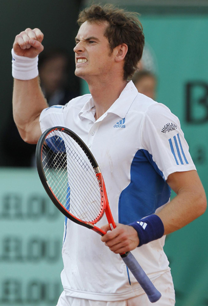 法網(wǎng)：費(fèi)德勒三盤橫掃 穆雷逆轉(zhuǎn)加斯奎特