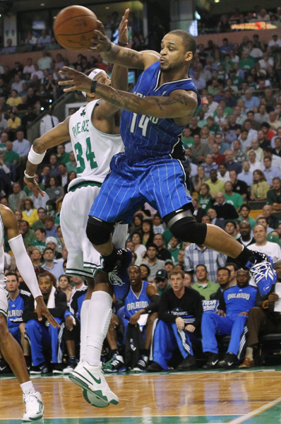 NBA：魔術拒絕被橫掃 客場加時險勝凱爾特人