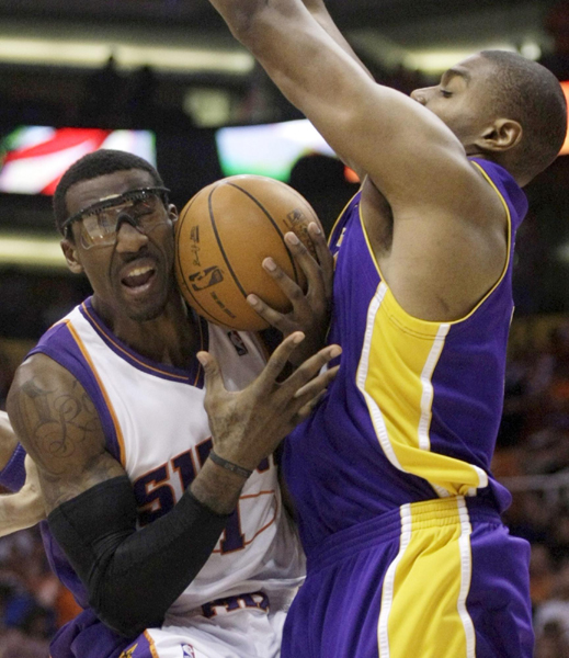 NBA：替補發威貢獻54分 太陽勝湖人扳成2:2