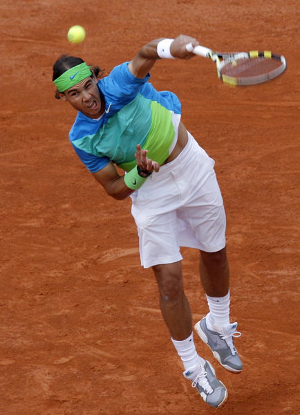 法網(wǎng)：海寧爆冷出局無(wú)緣戰(zhàn)小威 納達(dá)爾橫掃晉級(jí)