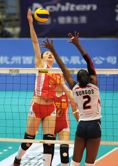 女排精英賽：中國隊(duì)3:0完勝多米尼加
