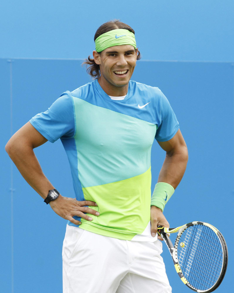 女王杯：納達(dá)爾取本賽季草地賽首勝 攜小德晉級