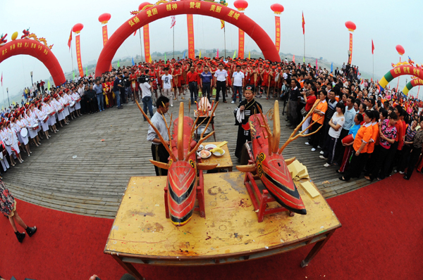 迎端午 瀏陽河上賽龍舟