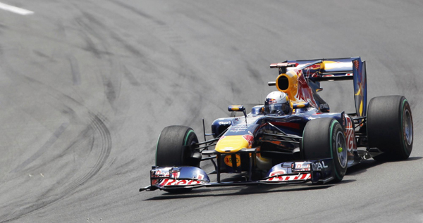 F1歐洲站：維泰爾亂中奪冠 漢密爾頓被罰仍獲亞軍